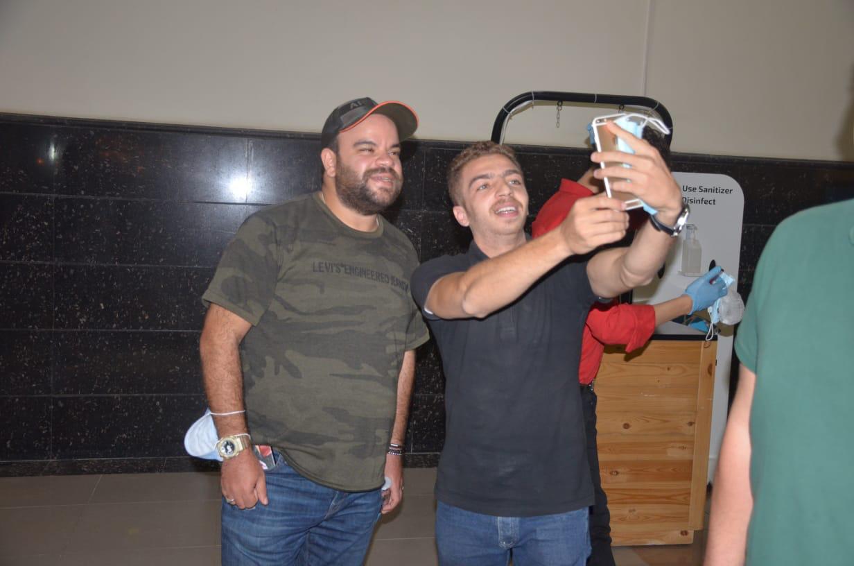 على ربيع مع الجمهور 