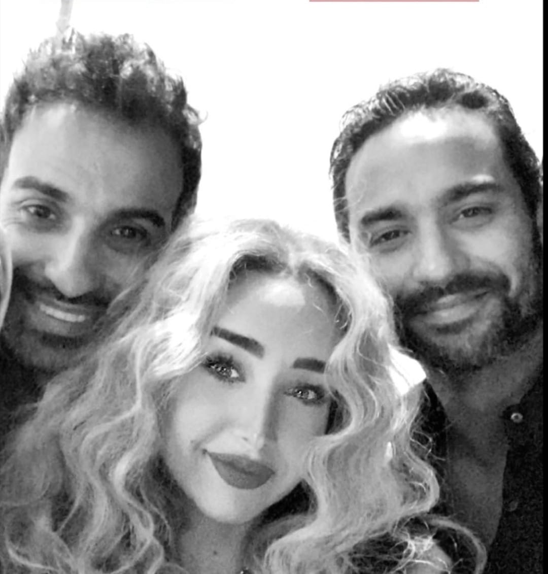 هنا الزاهد و زوجها و شقيقية