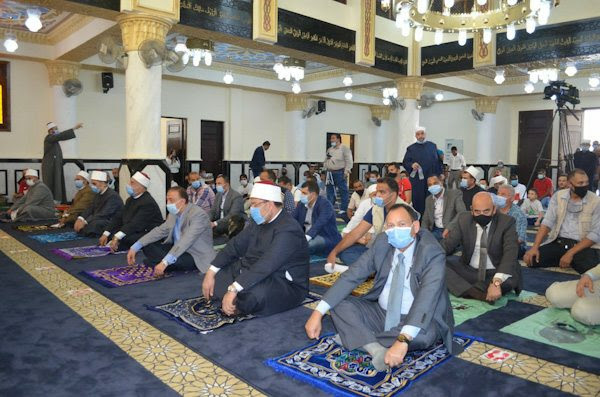 وزير الأوقاف: يكفي الشهيد منزلة أن تكفر ذنوبه عند أول قطرة