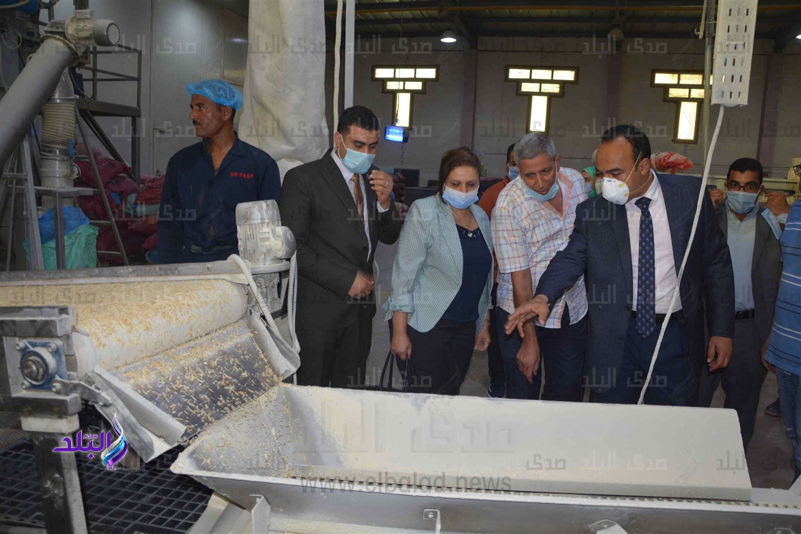 نائب محافظ المنيا يتابع المشروعات التنموية والمصانع 