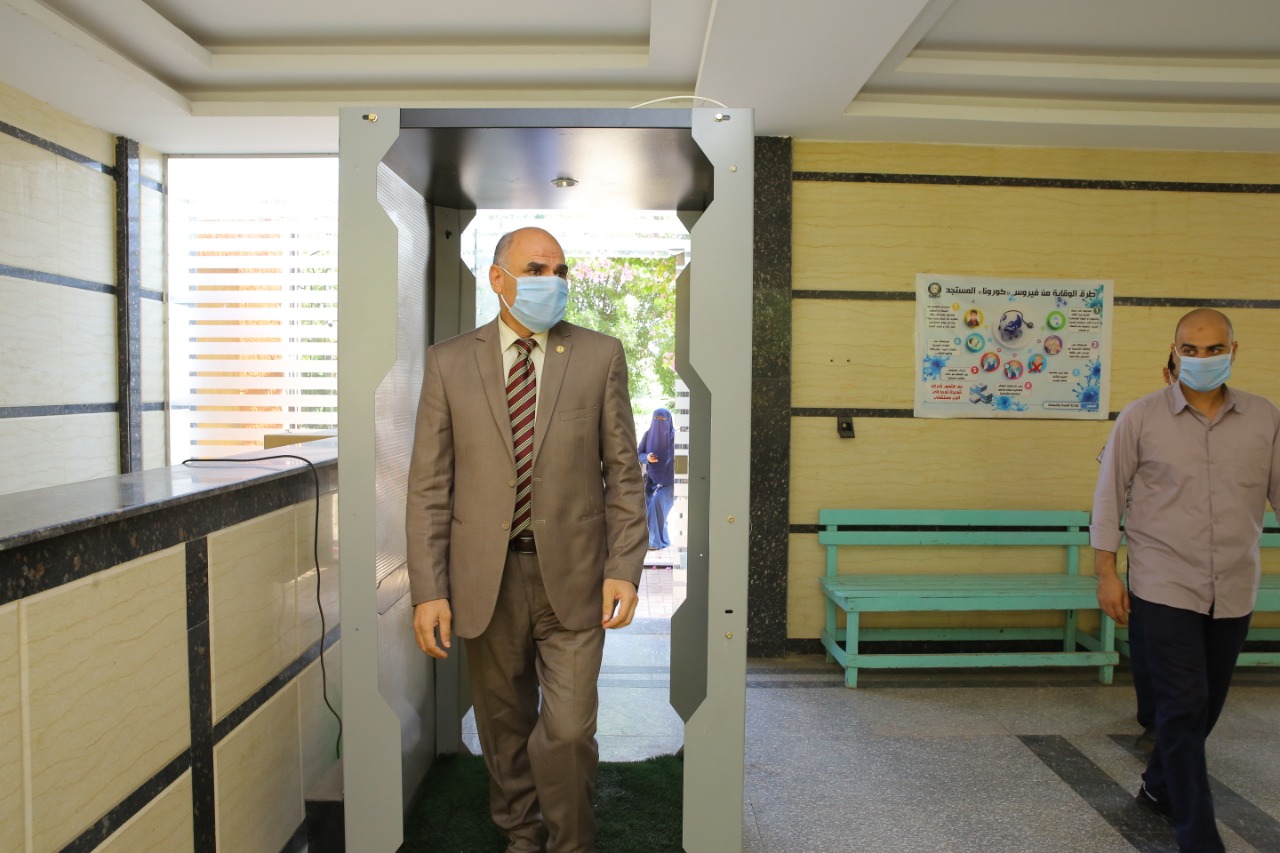 رئيس جامعة  القاهرة 