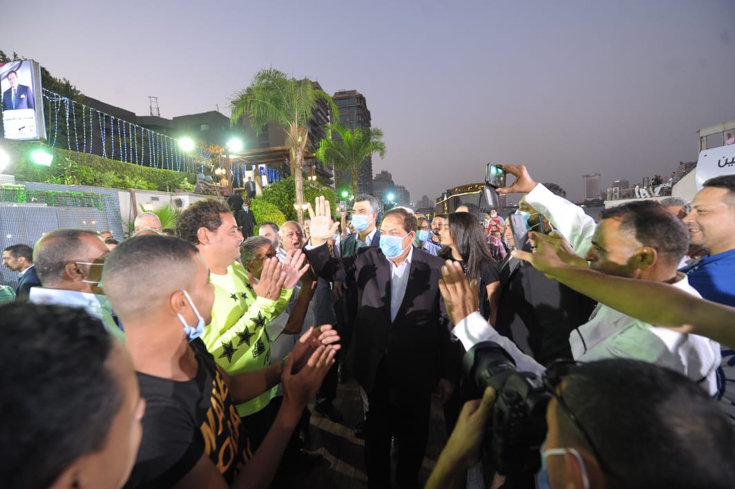 ابو العينين خلال المؤتمر الحاشد لاهالى الدقى 