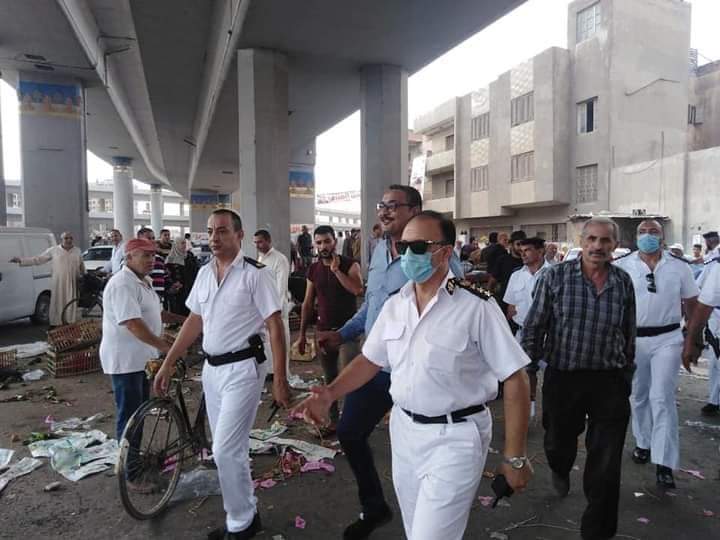 لفتة انسانيه من ضابط شرطه خلال حملة اشغالات بالدقهلية 