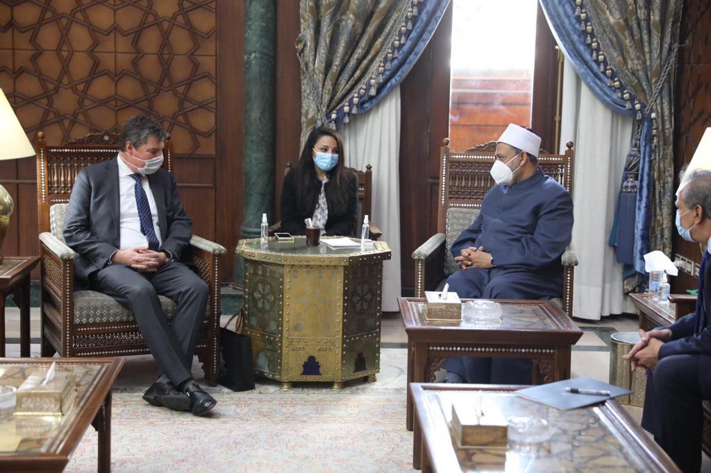 شيخ الأزهر وسفير بلجيكا 