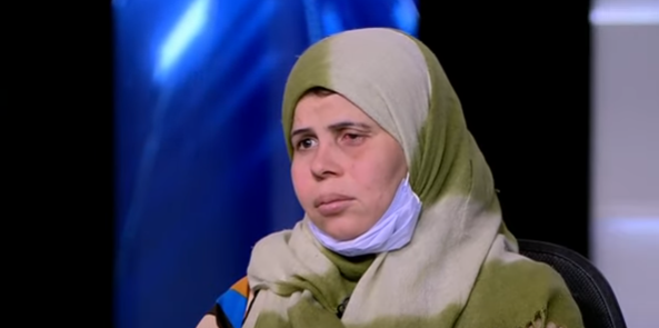 والدة الطفلة 