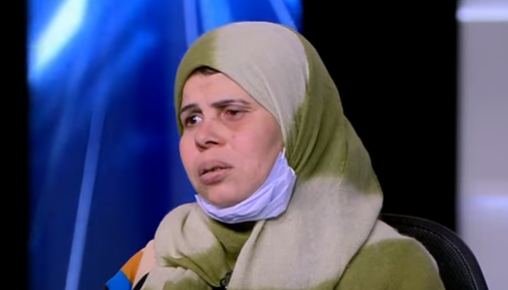 والدة الطفلة 