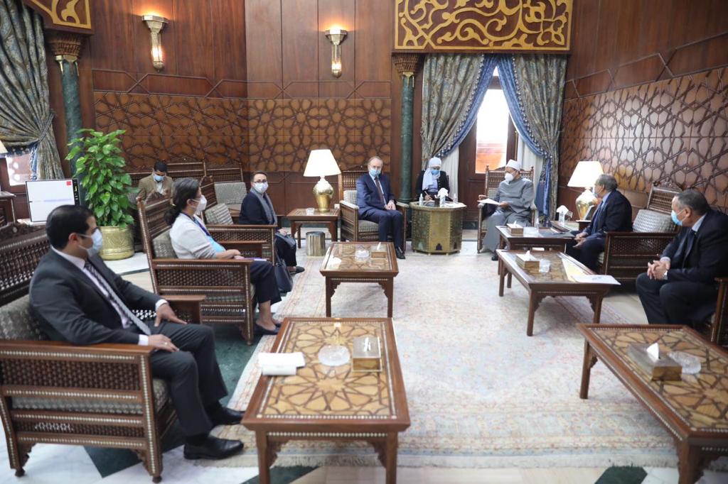 سفير الاتحاد الأوروبي: شيخ الأزهر يقدم جهودًا كبيرة