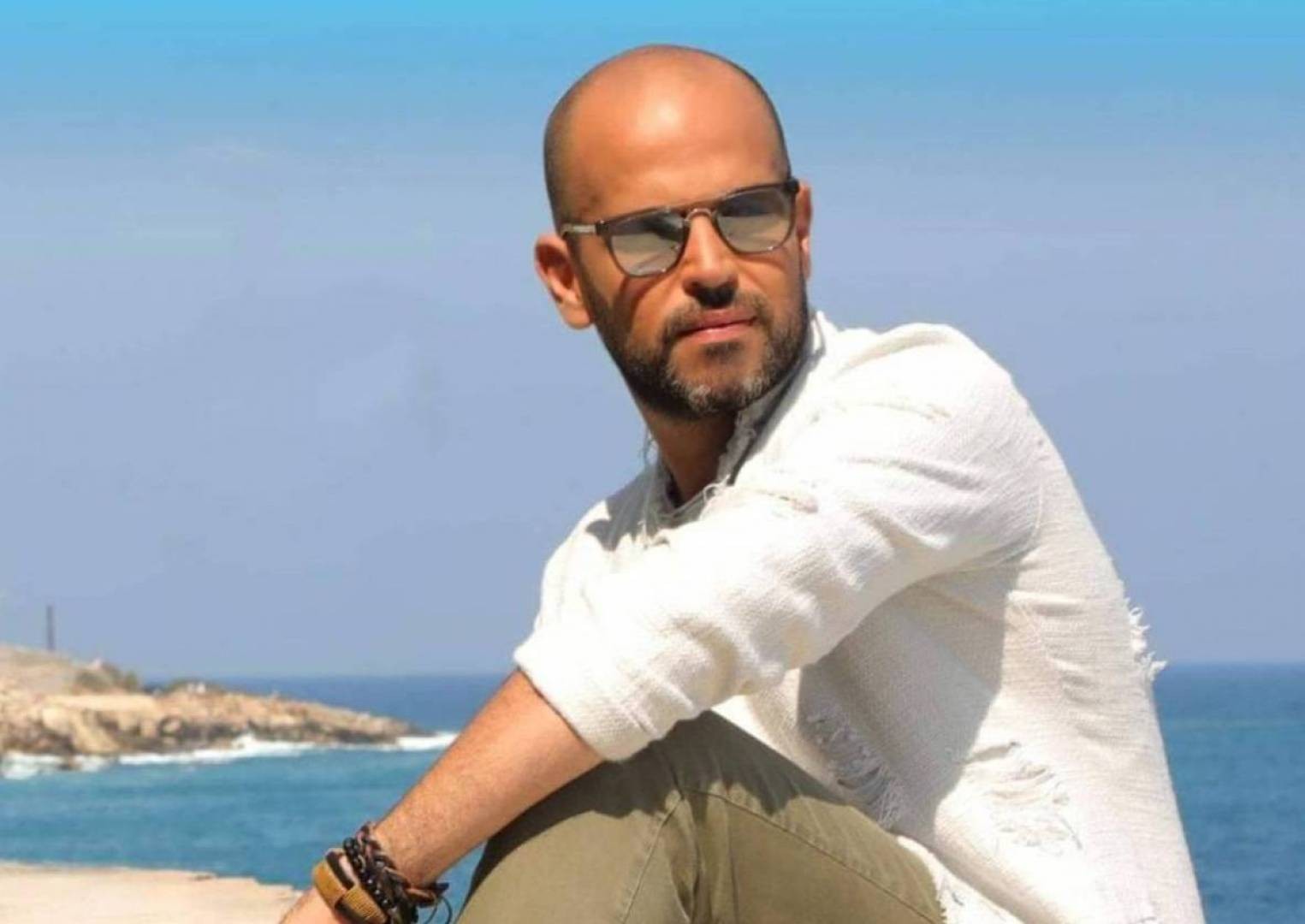 الفنان أبو الفنان أبو