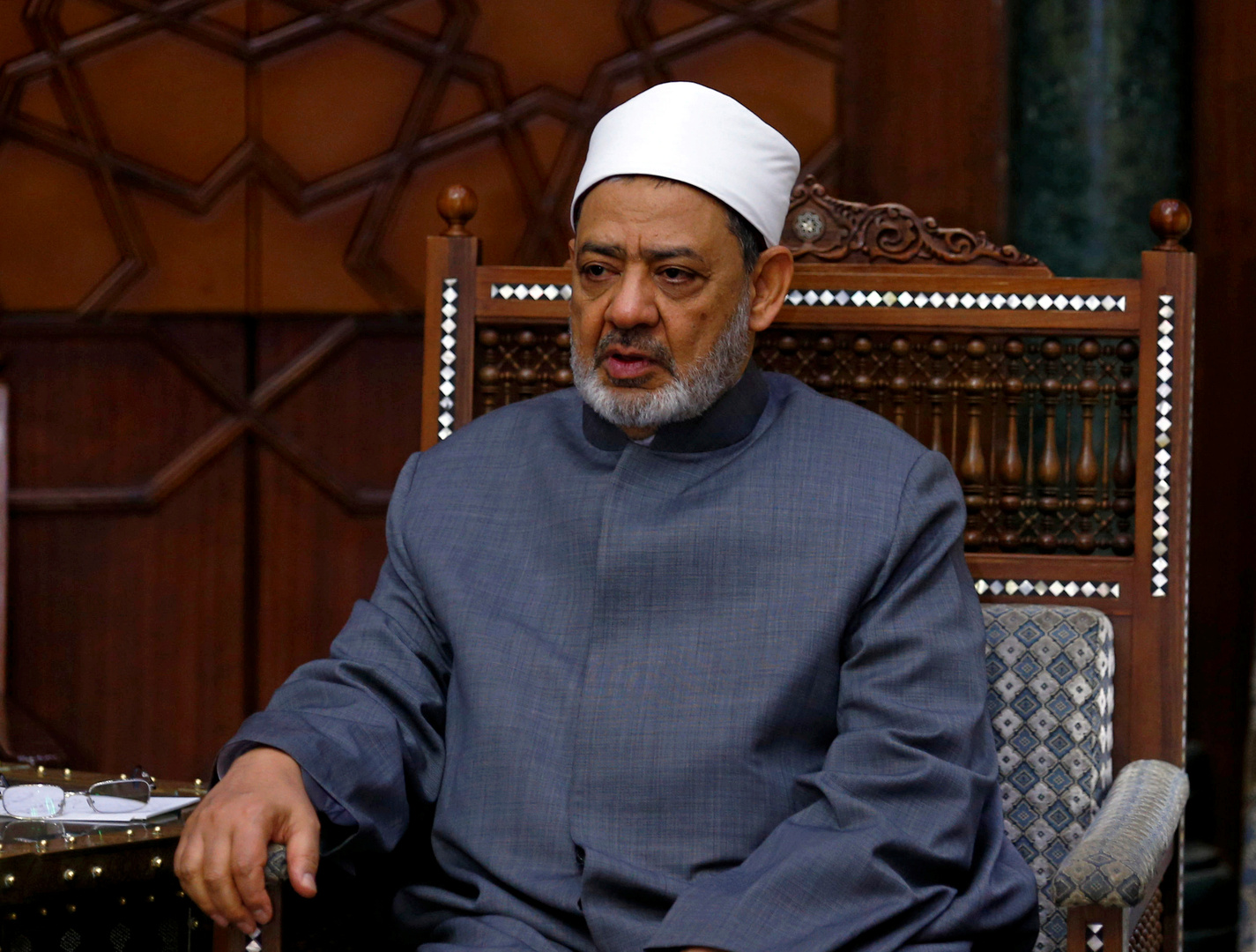 تجديد تعيين عدد من رؤساء المناطق الازهرية بالمحافظات