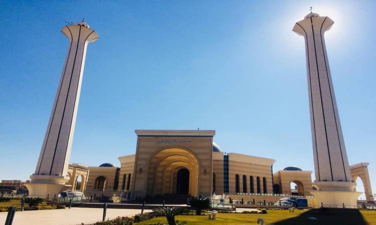 خطبة وصلاة الجمعة من مسجد المشير طنطاوي.. بث مباشر