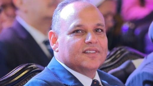 رئيس اكاديمية البحث العلمى 