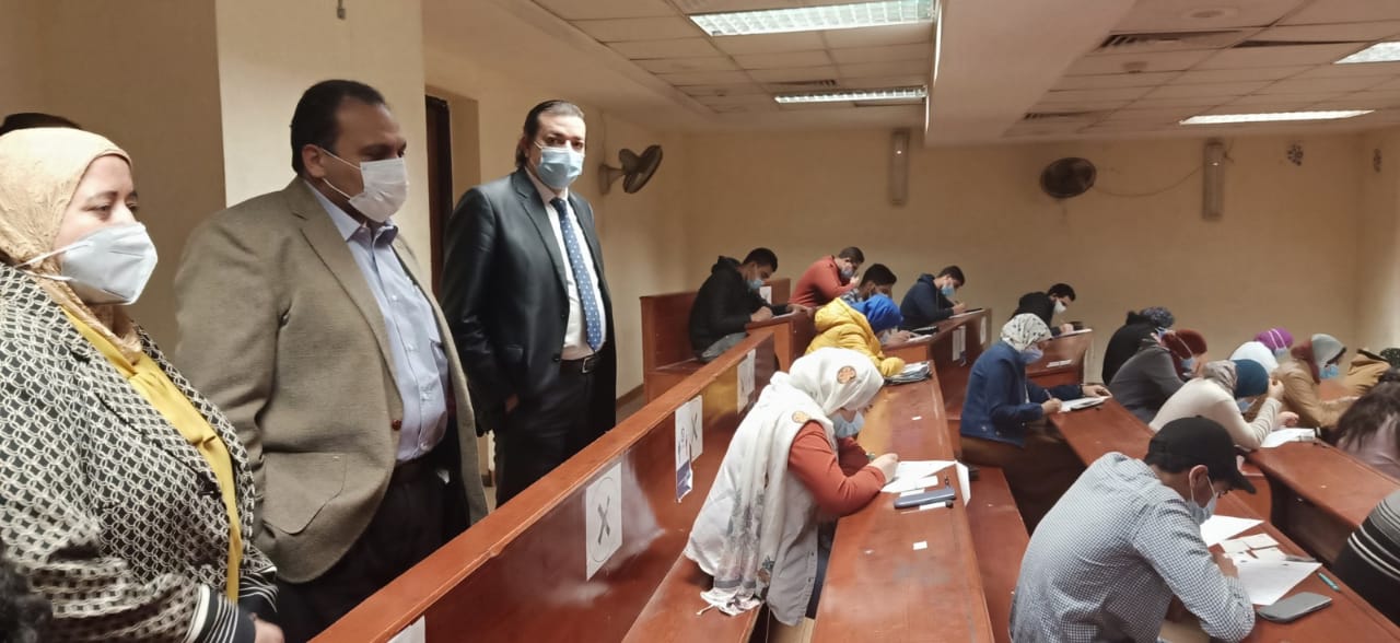 جولة نائب رئيس جامعة بنها 
