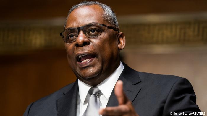 وزير الدفاع الأمريكي 