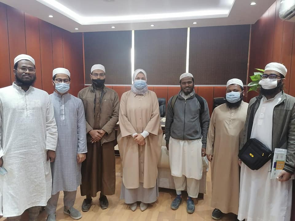 رئيس تطوير الوافدين تستقبل وفد اتحاد طلاب بنجلاديش