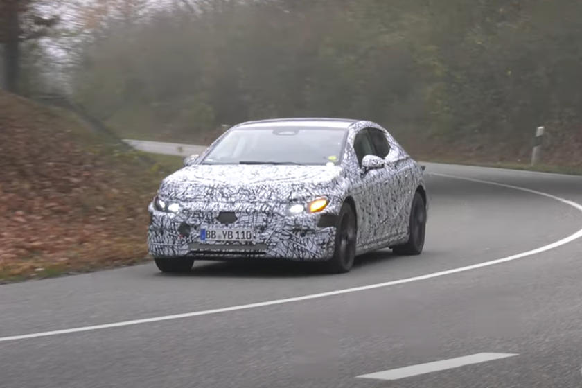 EQE مرسيدس الكهربائية