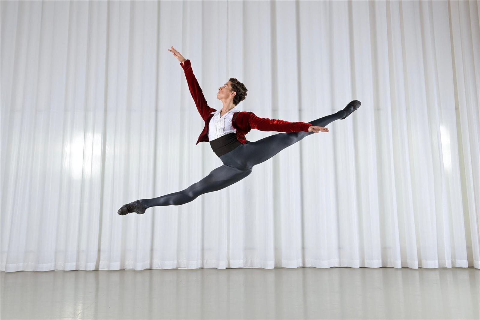 لاعب الباليه 