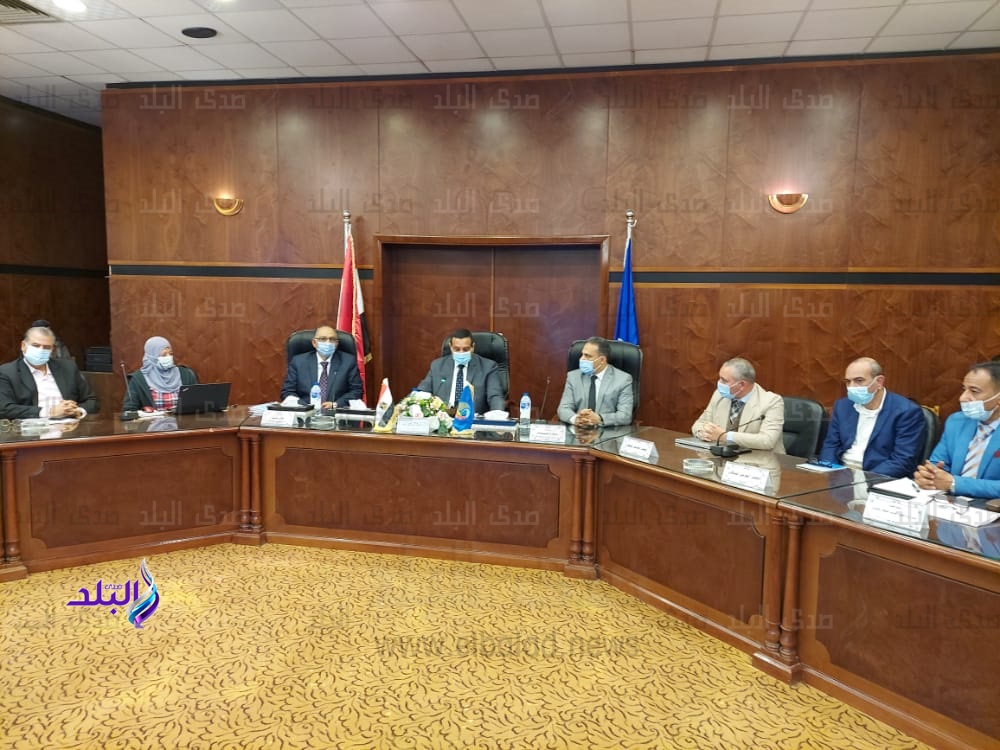 اللواء هشام آمنة محافظ البحيرة