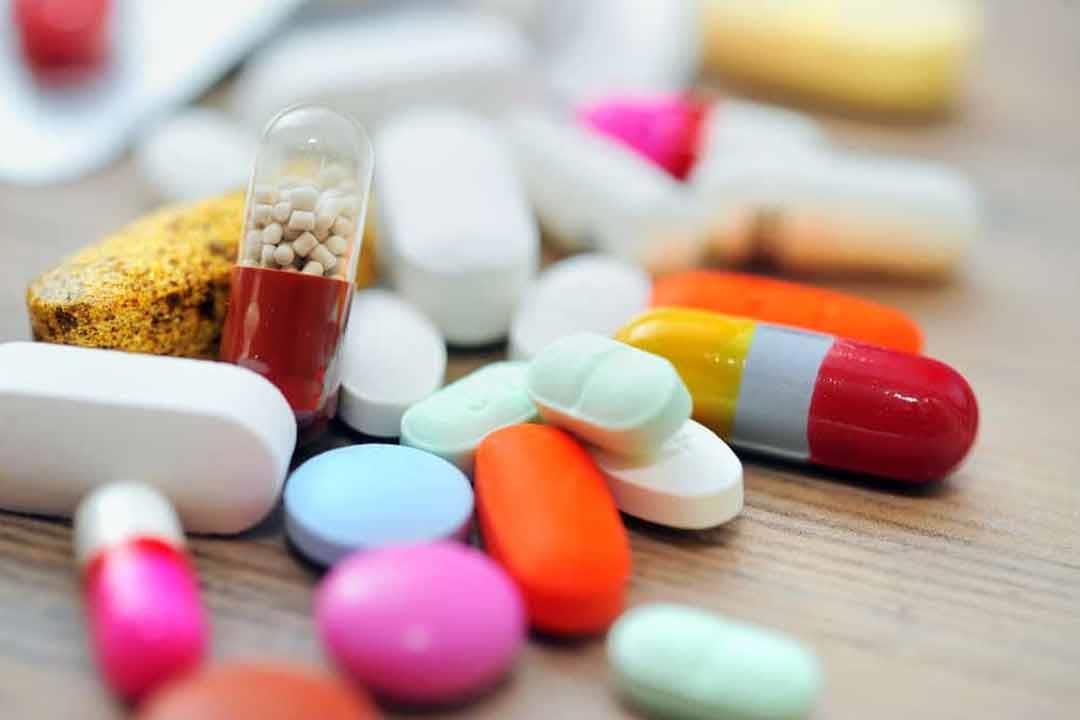 دار الإفتاء: الاتجار في أدوية التأمين الصحي بالمخالفة للقانو