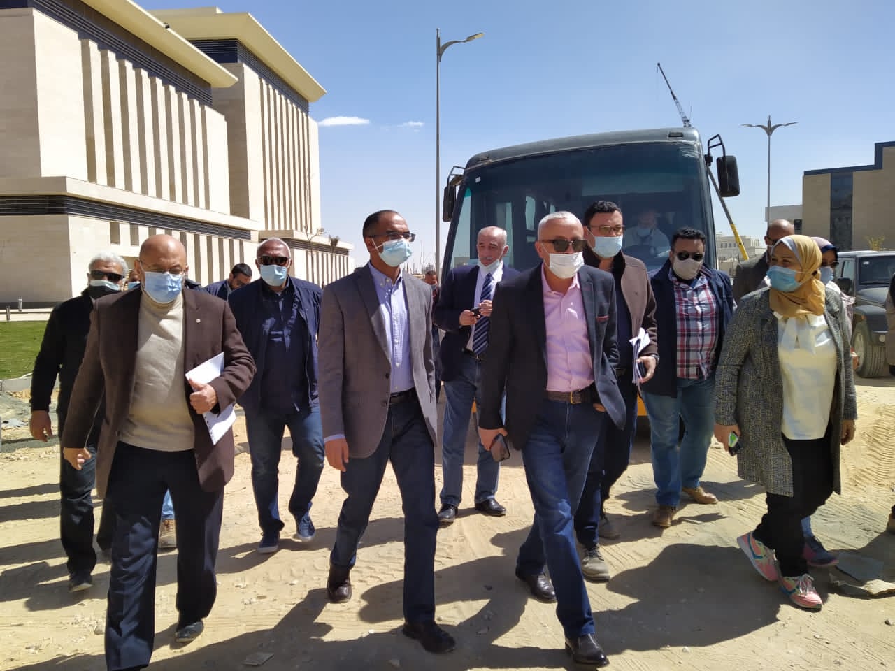 مسئولو الاسكان يتفقدوا مرافق العاصمة الادارية مسئولو الاسكان يتفقدوا مرافق العاصمة الادارية