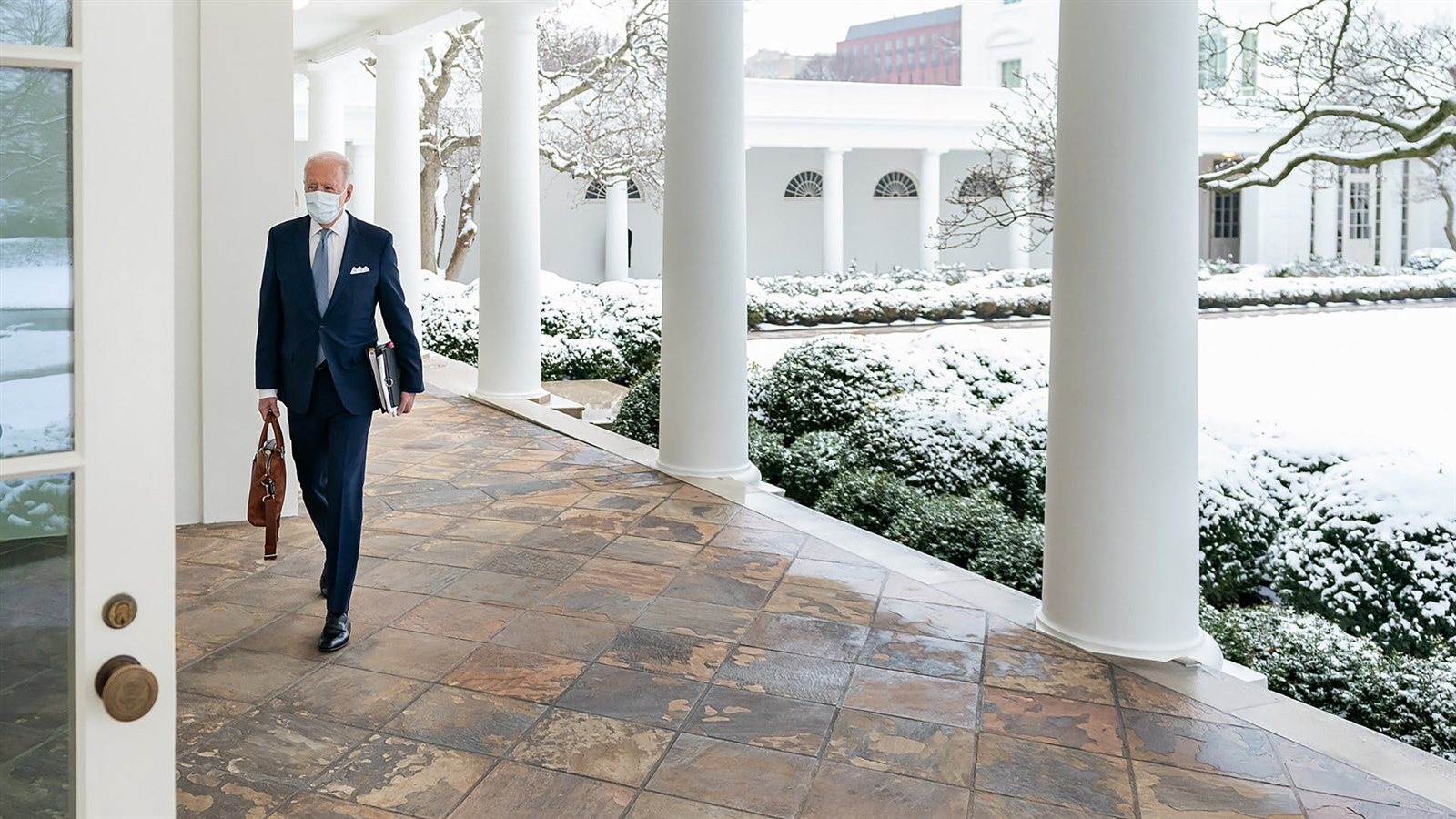 إقالة بعض موظفي البيت الأبيض بسبب تعاطي الماريجوانا