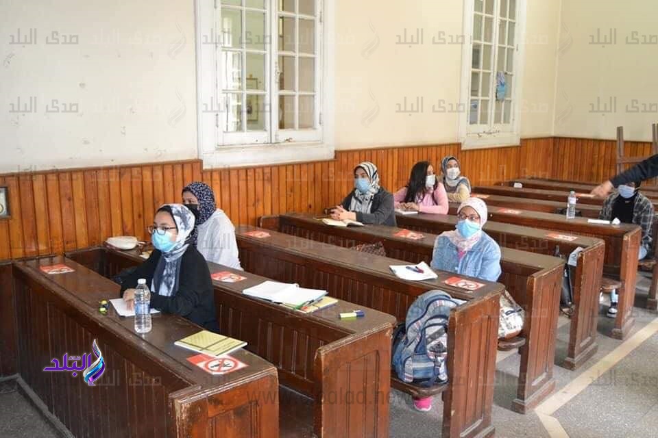 كلية الآداب جامعة القاهرة 