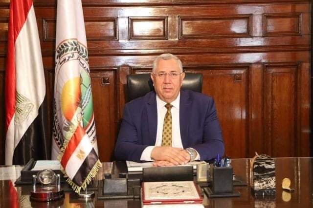 وزير الزراعة السيد القصير 