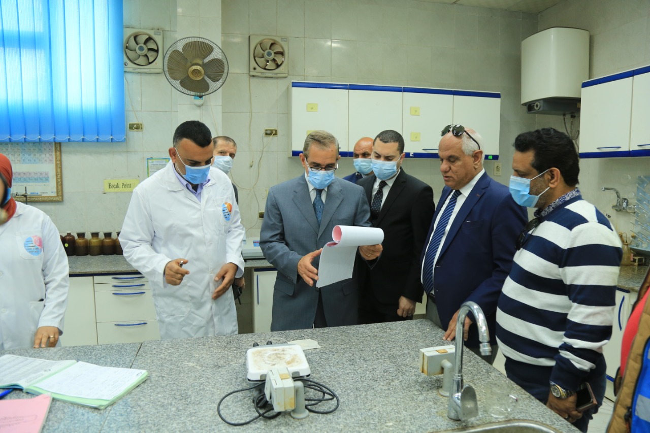 محافظ كفر الشيخ يتفقد محطة مياه الشرب