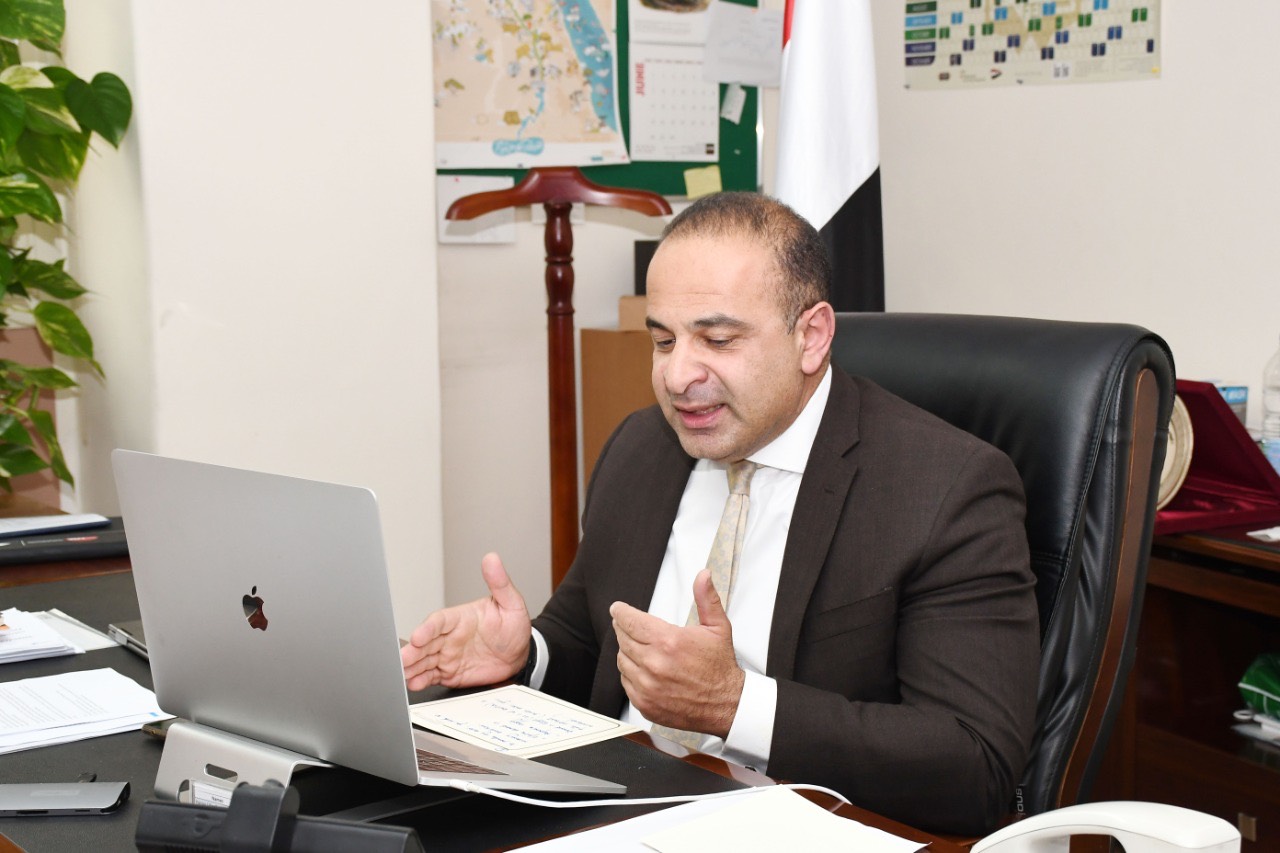 الدكتور أحمد كمالى نائب وزيرة التخطيط