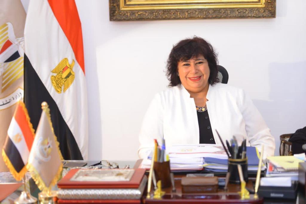 وزيرة الثقافة إيناس عبد الدايم