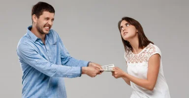 أخذ الزوج راتب زوجته أخذ الزوج راتب زوجته