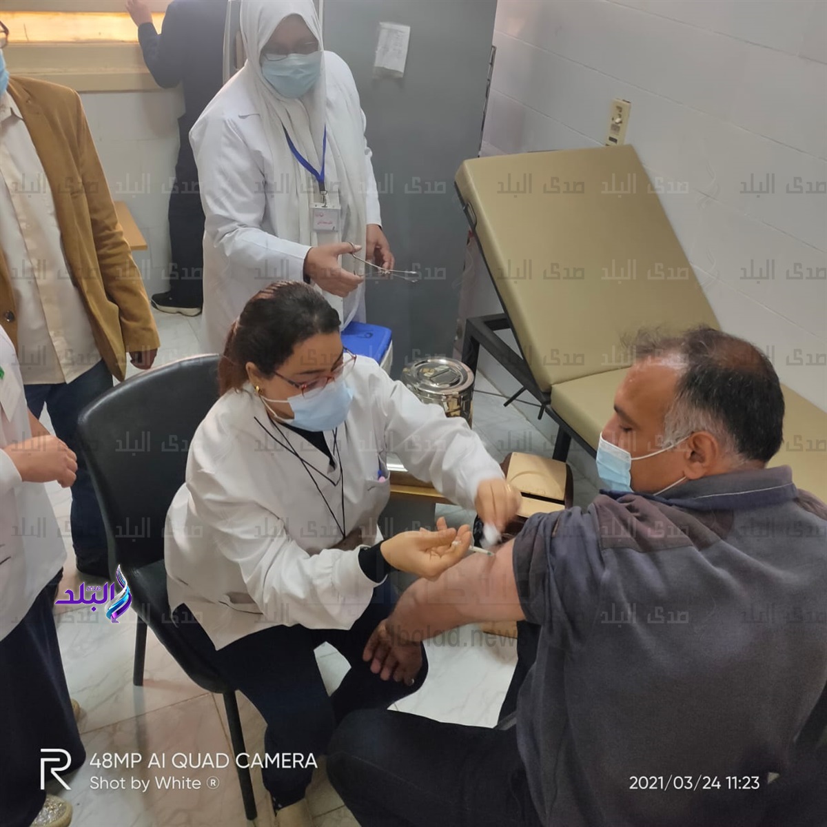 تطعيم المواطنين بلقاح فيروس كورونا