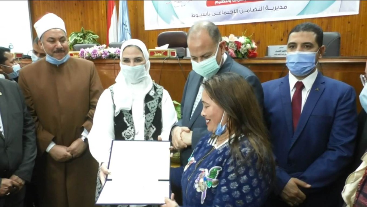 تكريم الامهات المثاليات 