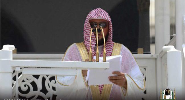 خطيب الحرم المكي: بشفاعة النبي يدخل أقوام الجنة بلا حساب