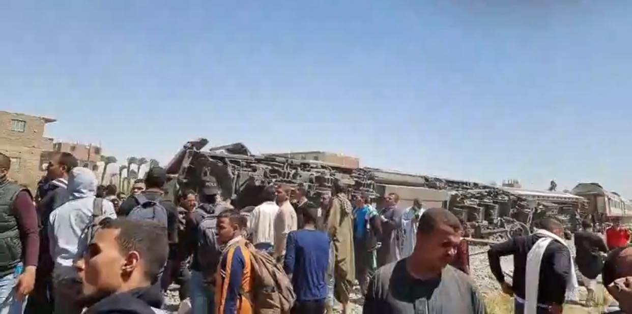 حادث تصادم قطارين في سوهاج