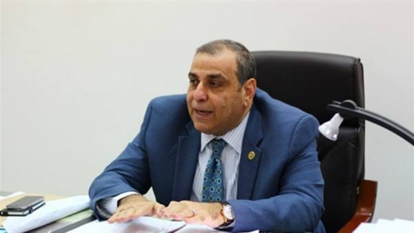 الدكتور ممدوح مهدي عميد كلية الطب