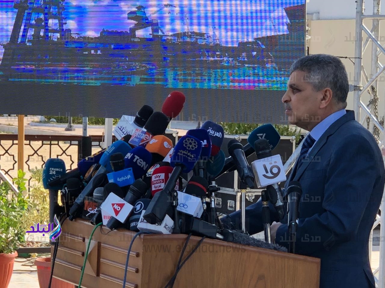  أسامة ربيع رئيس هيئة قناة السويس