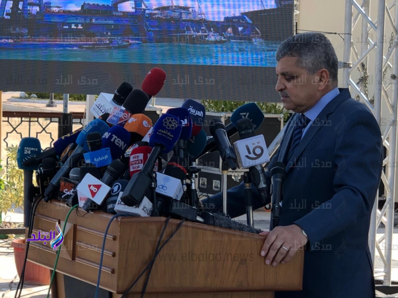 اسامة ربيع رئيس هيئة قناة السويس