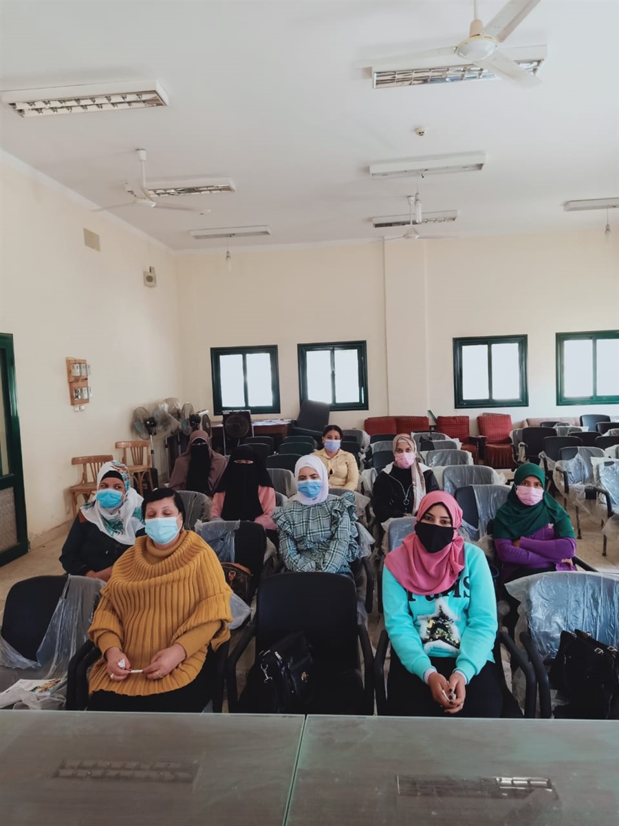ندوات القومي للمرأة 