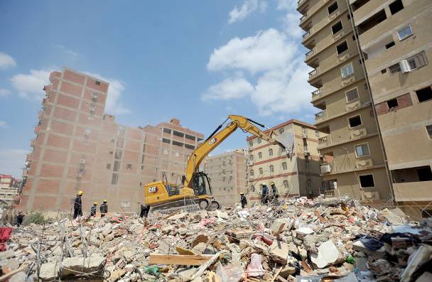 عقار جسر السويس المنهار 