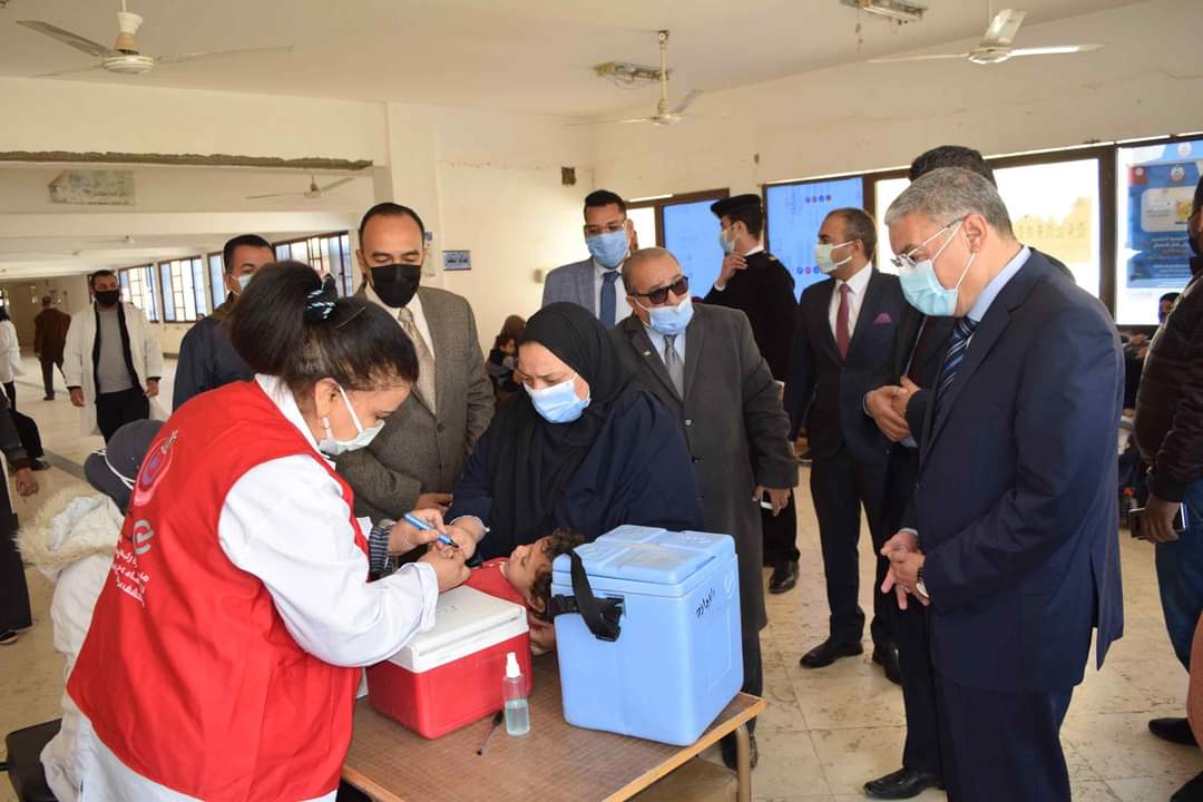 محافظ المنيا يتابع بدء الجرعة الثانية للتطعيم ضد شلل الأطفال