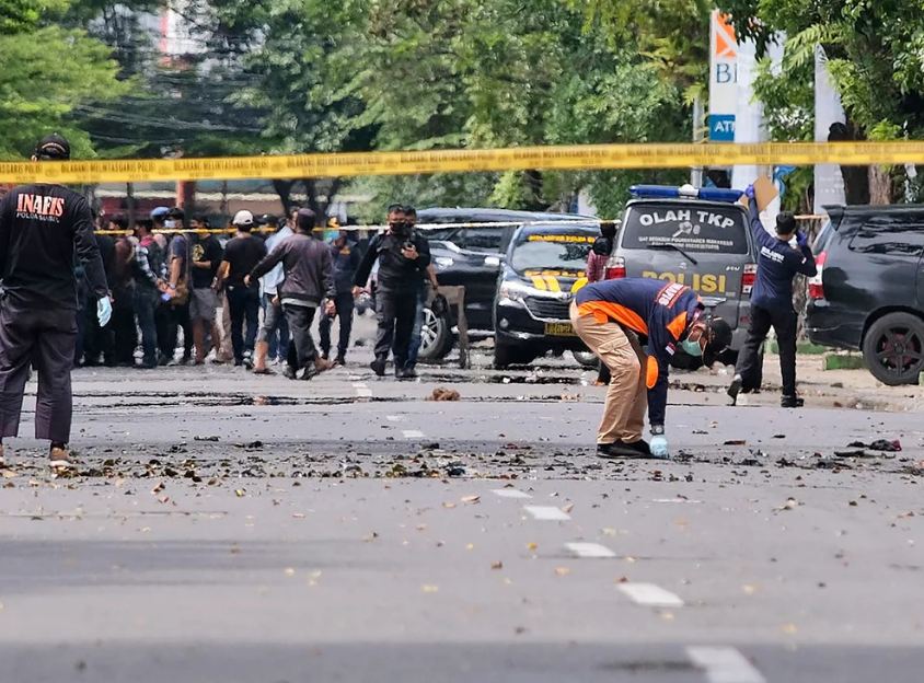 الهجوم على كنيسة في إندونيسيا