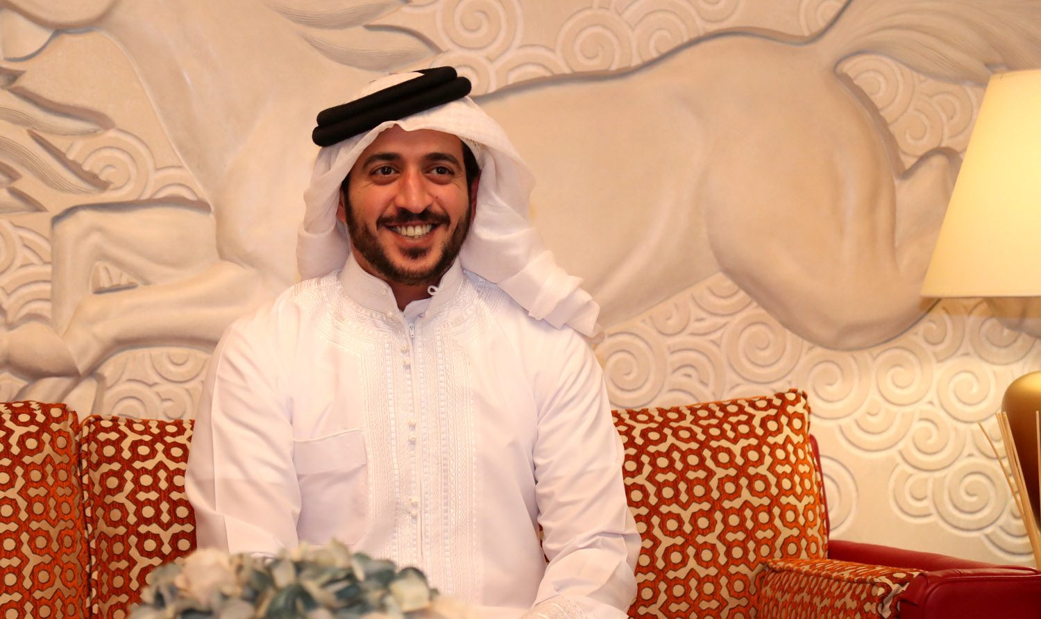 خالد بن حمد يهنئ ملك البحرين بنجاح سباق فورمولا 1