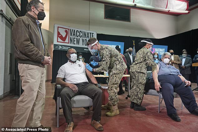 كومو يشرف على عمليات الاستشفاء من كورونا