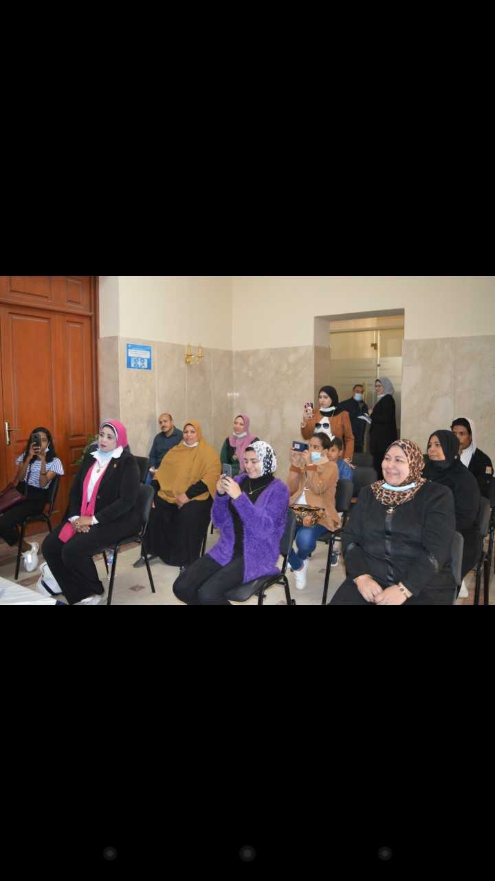 تكرم الأمهات المثاليات