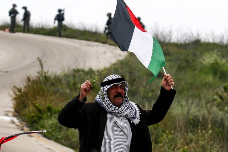 الفلسطينيون يحيون الذكري الـ45 ليوم الأرض