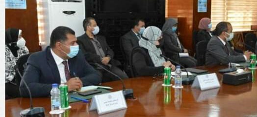 جامعة السويس تكرم أسر الشهداء