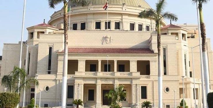 جامعة القاهرة 