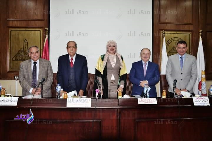 لقطات من مناقشة رسالة الدكتوراه