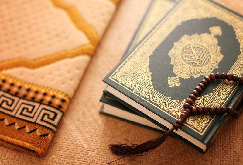 فضل يوم الجمعة وقراءة سورة الكهف فيه