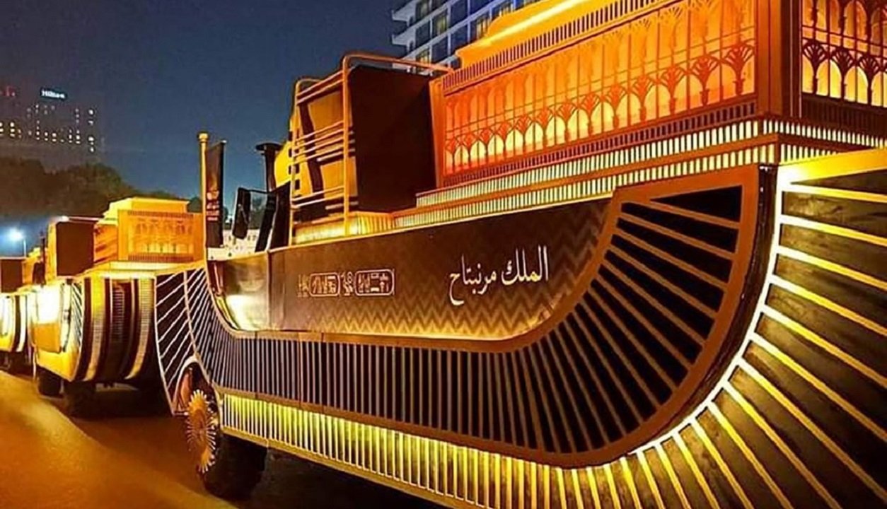 مجلة فرنسية: القاهرة تستعد لموكب المومياوات الملكية